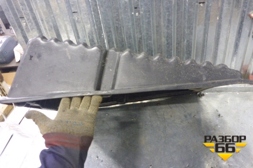 Крышка аккумулятора для Mercedes Benz TRUCK Axor 2 с 2004г (Аксор)