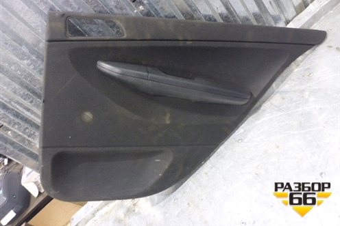 Обшивка двери задней правой под механику (6Y686721P) для Skoda Fabia с 1999-2007г (Фабия)