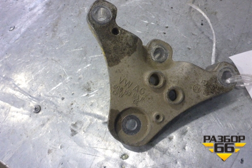 Кронштейн двигателя правый для Skoda Fabia с 1999-2007г (Фабия)