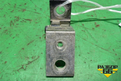 Петля двери задней правой нижняя (6Y0831412C) для Skoda Fabia с 1999-2007г (Фабия)