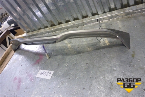 Спойлер на дверь багажника (7P5827934E) для Porsche Cayenne с 2010-2017г (Каен)