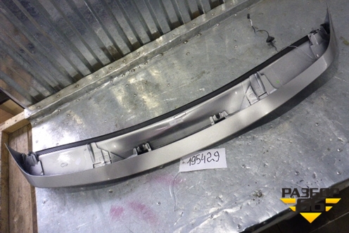 Спойлер на дверь багажника (7P5827934E) для Porsche Cayenne с 2010-2017г (Каен)