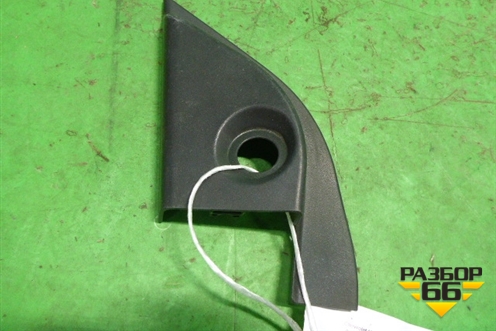 Накладка двери передней левой уголок (95015623) для Chevrolet Aveo (Т300) с 2011г (Авео Т300)