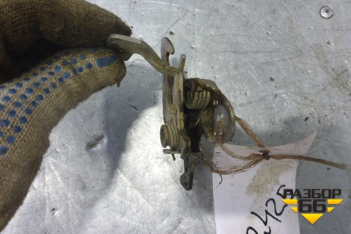 Замок капота для Peugeot Partner с 2002-2010г (Партнер)