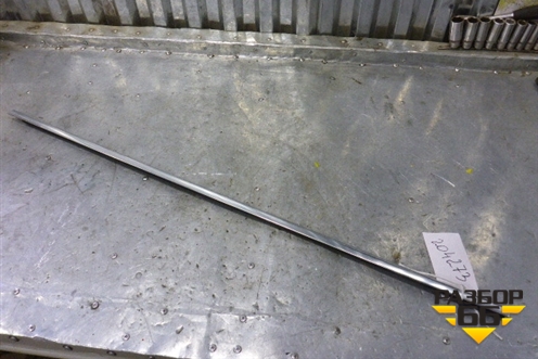 Накладка стекла переднего левого для Volkswagen Touareg c 2002-2010г (Туарег)