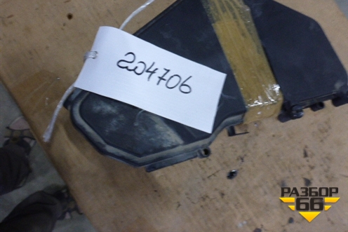 Корпус блока предохранителей (подкапотный) для Volkswagen Touareg c 2002-2010г (Туарег)