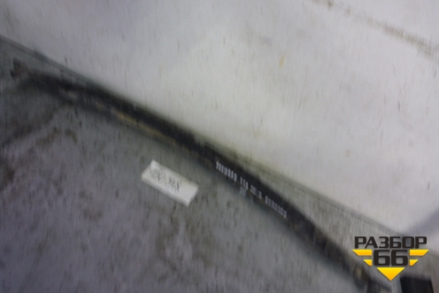 Кронштейн заднего бампера центральный (7L6807863B) для Volkswagen Touareg c 2002-2010г (Туарег)