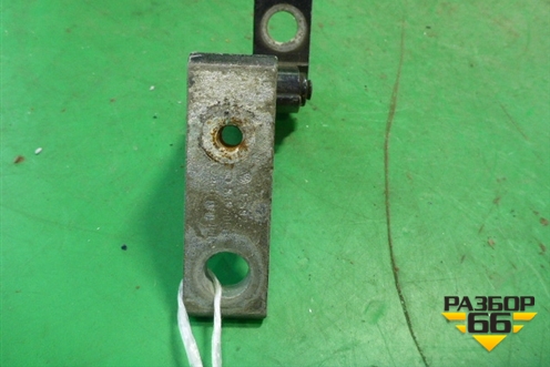 Петля двери передней левой верхняя (7L0831401A) для Volkswagen Touareg c 2002-2010г (Туарег)