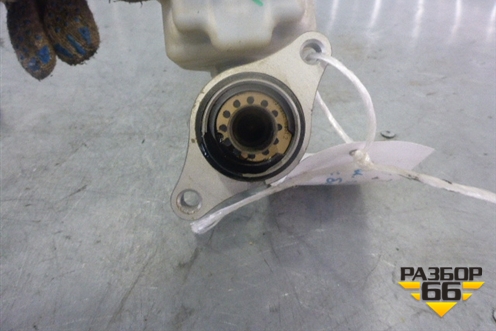 Цилиндр тормозной главный для Volkswagen Touareg c 2002-2010г (Туарег)