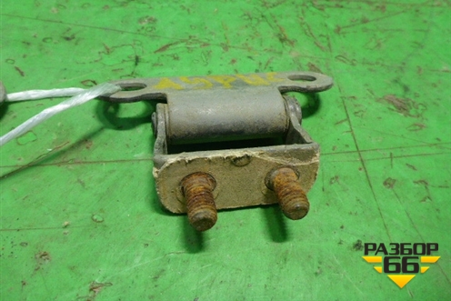 Петля двери багажника (6881005010) для Toyota Auris с 2006-2012г (Аурис)