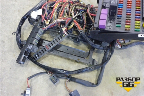 Проводка в кабину  (с блоком предохранителей) для Mercedes Benz TRUCK Axor 2 с 2004г (Аксор)