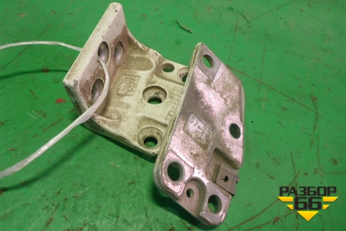 Петля двери левой верхняя  (20398135) для Volvo TRUCK FH с 2002-2008г (ФШ)