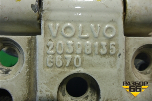 Петля двери левой верхняя  (20398135) для Volvo TRUCK FH с 2002-2008г (ФШ)