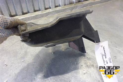 Накладка на торпедо  (боковая правая) (81617010156) для MAN TGA 4-Series  с 2000-2008г (ТГА)