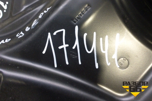 Панель внутренняя двери задней левой для Volkswagen Touareg c 2002-2010г (Туарег)