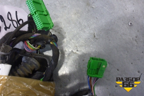 Проводка двери передней правой для Volvo XC90 с 2002-2015г (ХС90)