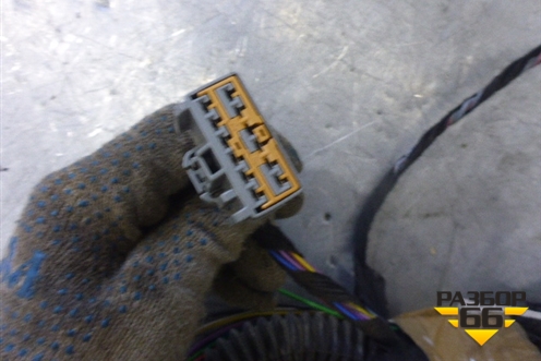 Проводка двери передней правой для Volvo XC90 с 2002-2015г (ХС90)