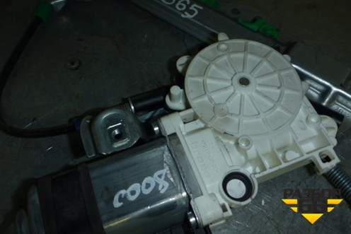 Стеклоподъёмник электрический двери левой  (А9737200346) для Mercedes Benz TRUCK Axor 2 с 2004г (Аксор)