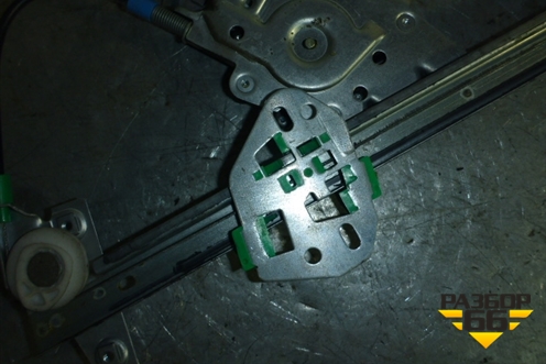 Стеклоподъёмник электрический двери левой  (А9737200346) для Mercedes Benz TRUCK Axor 2 с 2004г (Аксор)