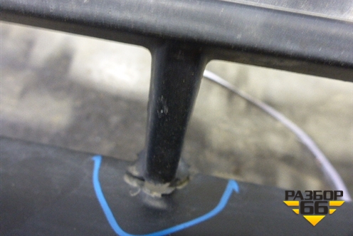 Решетка в передний бампер центральная (после 2012г) (A2048856823) для Mercedes Benz GLK-Klass X204 с 2008г (ГЛК)