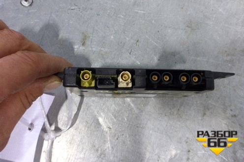 Антенна электрическая (усилитель) (4D0035530C) для Audi A8 с 1998-2003г (А8)