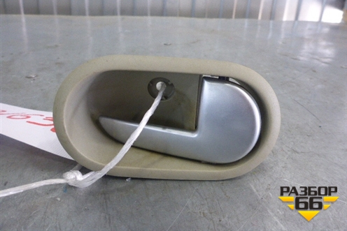 Ручка внутренняя двери задней правой (бежевая) (2S61A22600AGW) для Ford Fusion с 2002г (Фьюжн)