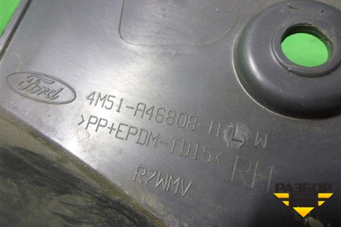 Держатель задней полки правый (хетчбэк) (4M51A46808ALW) для Ford Focus 2 с 2005-2008г (Фокус)