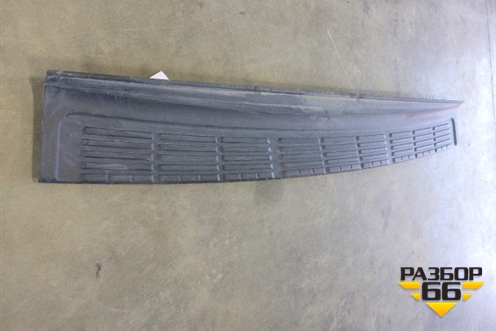 Накладка заднего бампера (до 2012г) (5216260040) для Toyota Land Cruiser (200) с 2008г (Ленд Крузер)