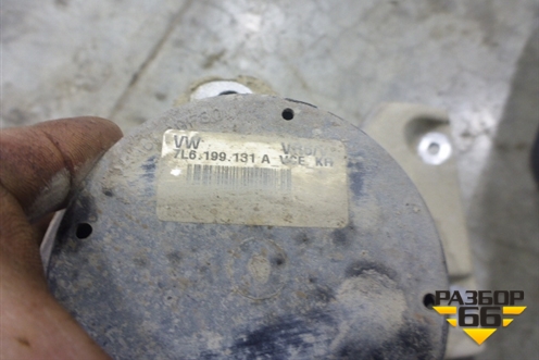 Опора двигателя (с кронштейном) (7L6199131A) для Volkswagen Touareg c 2002-2010г (Туарег)