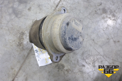 Опора двигателя (с кронштейном) (7L6199131A) для Volkswagen Touareg c 2002-2010г (Туарег)