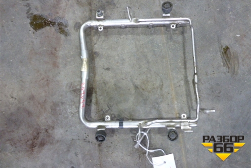 Рейка топливная рампа (4.2л AXQ) (077133681) для Volkswagen Touareg c 2002-2010г (Туарег)