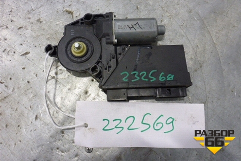 Моторчик стеклоподъёмника задний левый (7L0959703C) для Volkswagen Touareg c 2002-2010г (Туарег)