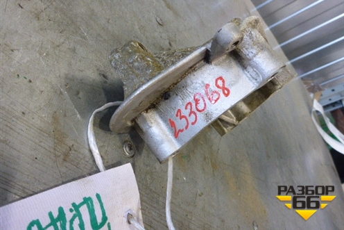 Кронштейн двигателя правый для Lexus RX 300/330/350 с 2003-2009г (РХ)