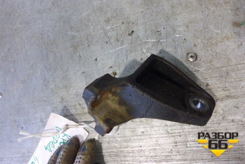 Кронштейн двигателя передний для Lexus RX 300/330/350 с 2003-2009г (РХ)