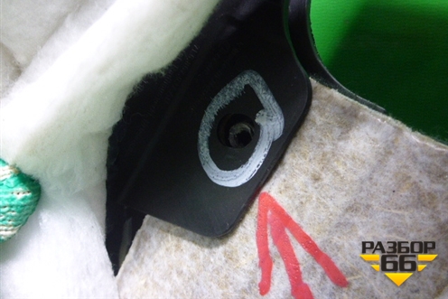 Обшивка багажника левая (7L6867037) для Volkswagen Touareg c 2002-2010г (Туарег)