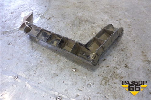 Кронштейн заднего бампера левый (под фонарь) (7L6807861) для Volkswagen Touareg c 2002-2010г (Туарег)