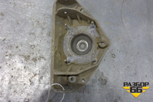 Кронштейн амортизатора переднего для Volkswagen Touareg c 2002-2010г (Туарег)