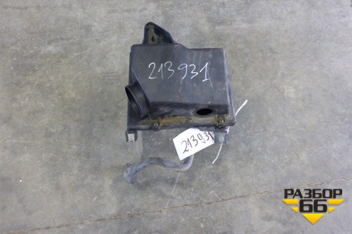 Корпус воздушного фильтра (4.2л) для Audi A8 с 1998-2003г (А8)