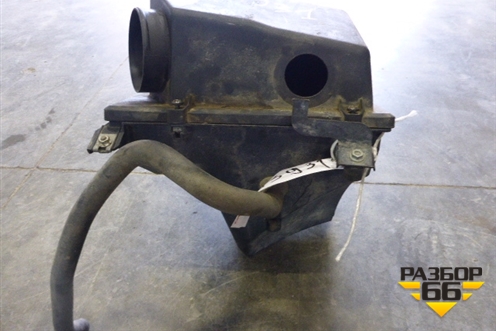 Корпус воздушного фильтра (4.2л) для Audi A8 с 1998-2003г (А8)