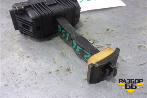 Ограничитель двери передней левой для BMW X5 E70 с 2007-2013г (Х5 Е70)