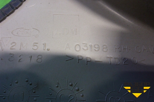 Обшивка стойки лобового стекла правая (03198RHCAB) для Ford Focus 1 с 1998-2004г (Фокус)