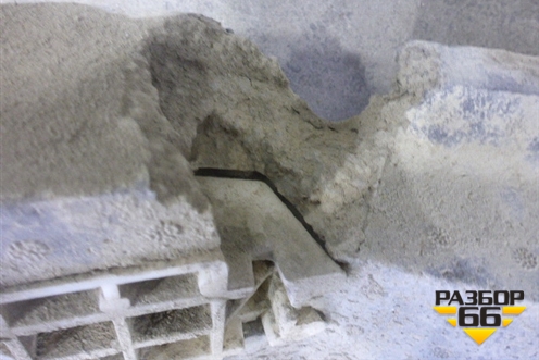 Наполнитель заднего бампера (седан) (98AB17C884) для Ford Focus 1 с 1998-2004г (Фокус)