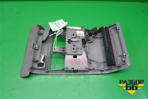 Плафон салонный передний (не под люк) (7L0868403) для Volkswagen Touareg c 2002-2010г (Туарег)