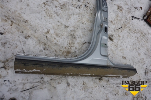 Порог со стойкой левый для Volkswagen Touareg c 2002-2010г (Туарег)