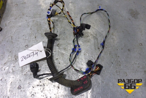 Проводка двери передней правой для Volkswagen Touareg c 2002-2010г (Туарег)