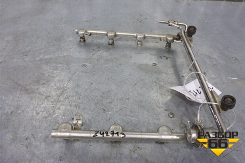 Рейка топливная рампа (в сборе 4.2л BMF) для Audi A8 с 2002-2010г (А8)