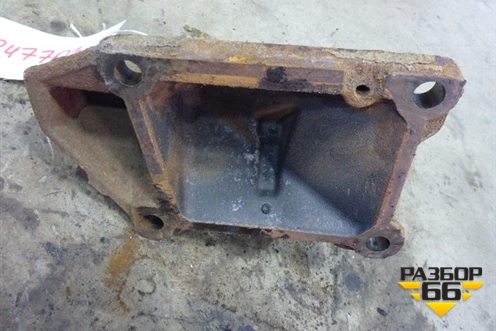 Кронштейн двигателя левый  (передний) (1517884) для Scania 5 R Series с 2004-2016г