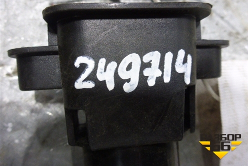 Форсунка омывателя фары правая (с крышкой) (8E0955102) для Audi A4 (В6) с 2000-2006г (А4)