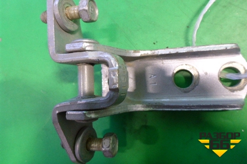 Петля двери задней правой нижняя (MR302270) для Mitsubishi Lancer-9  с 2003-2008г (Лансер)