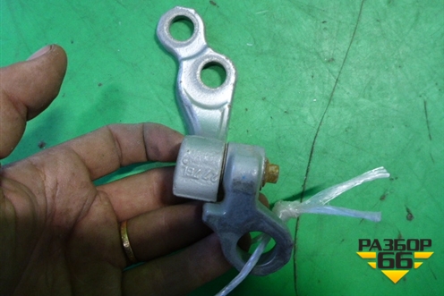 Петля двери задней левой нижняя (3M51R26810AHU) для Ford C-MAX с 2003-2010г (ЦМакс 1)